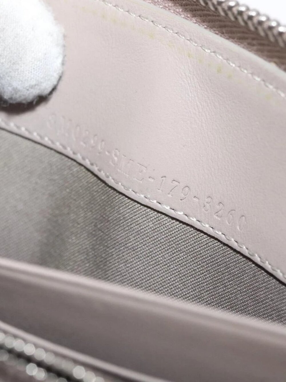 FENDI Long Wallet Leather Beige Gold Auth - Picture 10 of 15